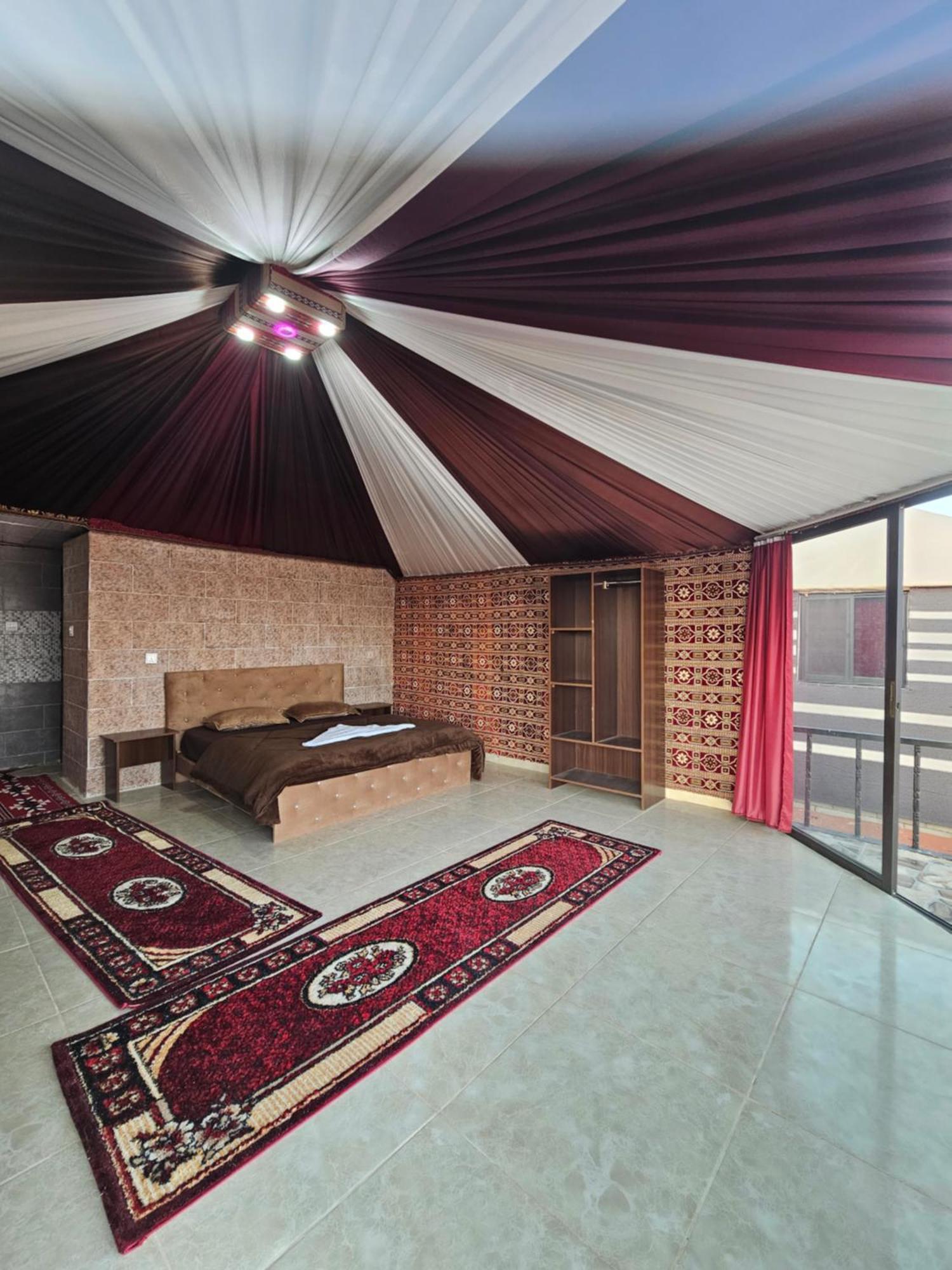 Wadi Rum Candles Camp ภายนอก รูปภาพ