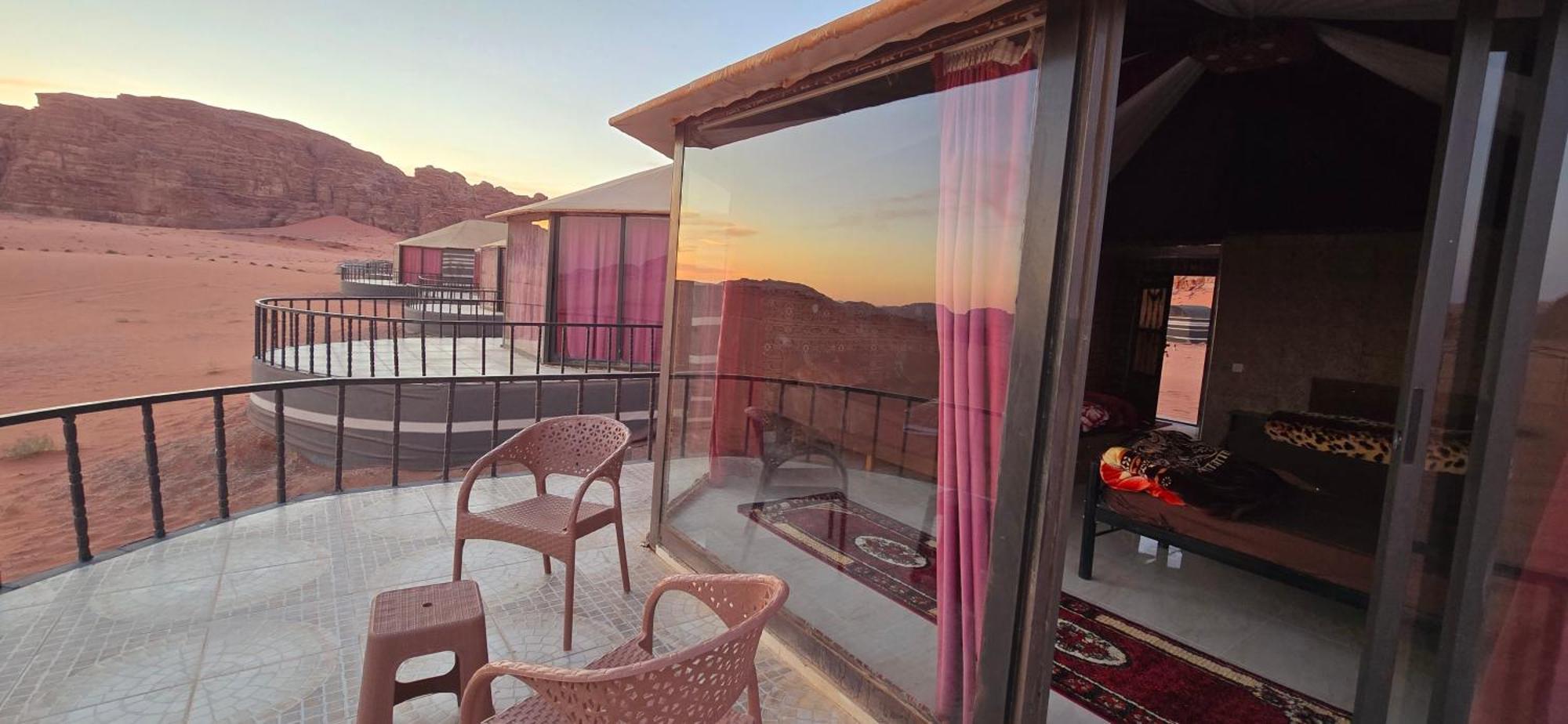 Wadi Rum Candles Camp ภายนอก รูปภาพ