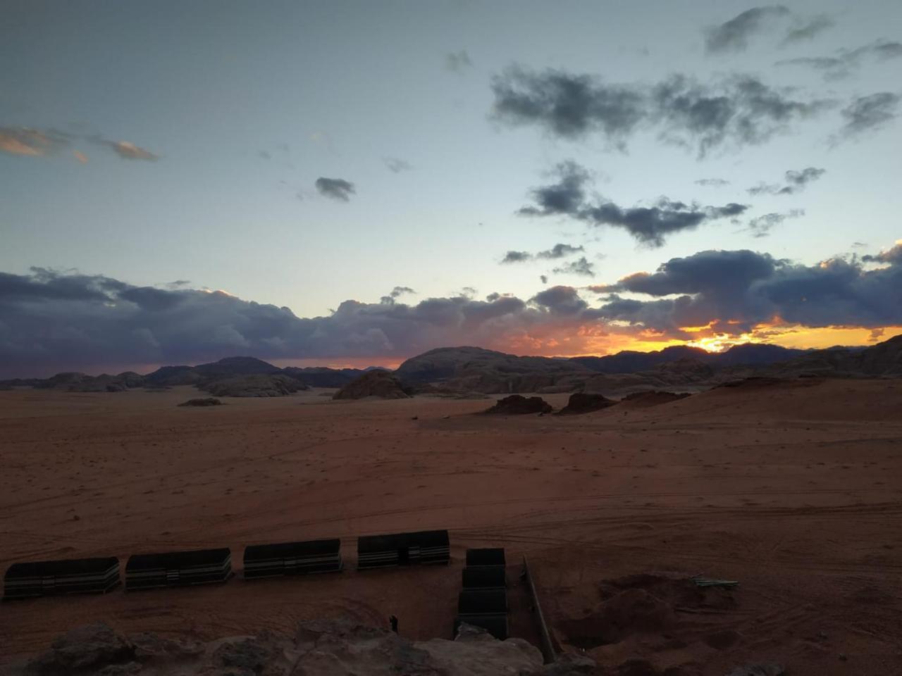 Wadi Rum Candles Camp ภายนอก รูปภาพ